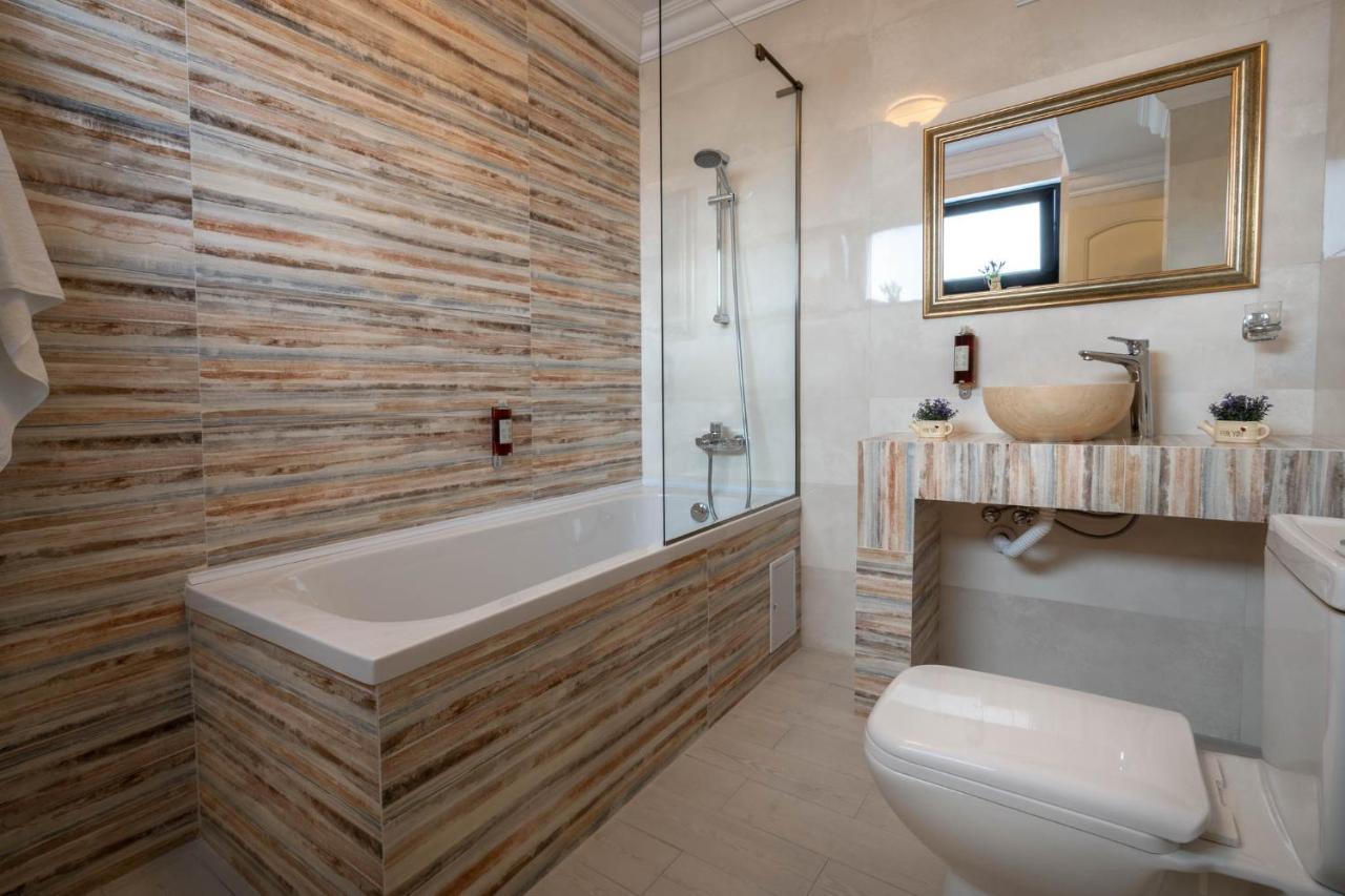 Hotel Casa Fiori Бухарест Экстерьер фото
