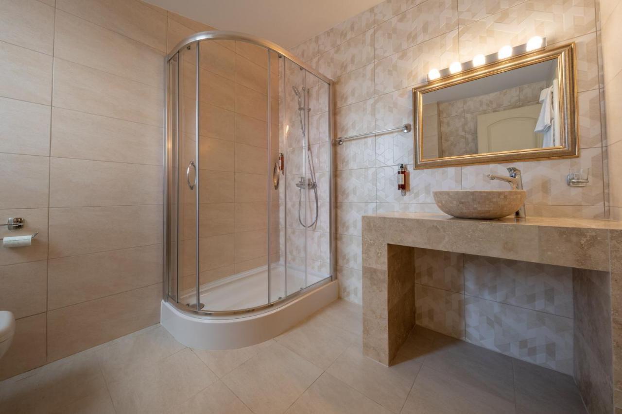 Hotel Casa Fiori Бухарест Экстерьер фото