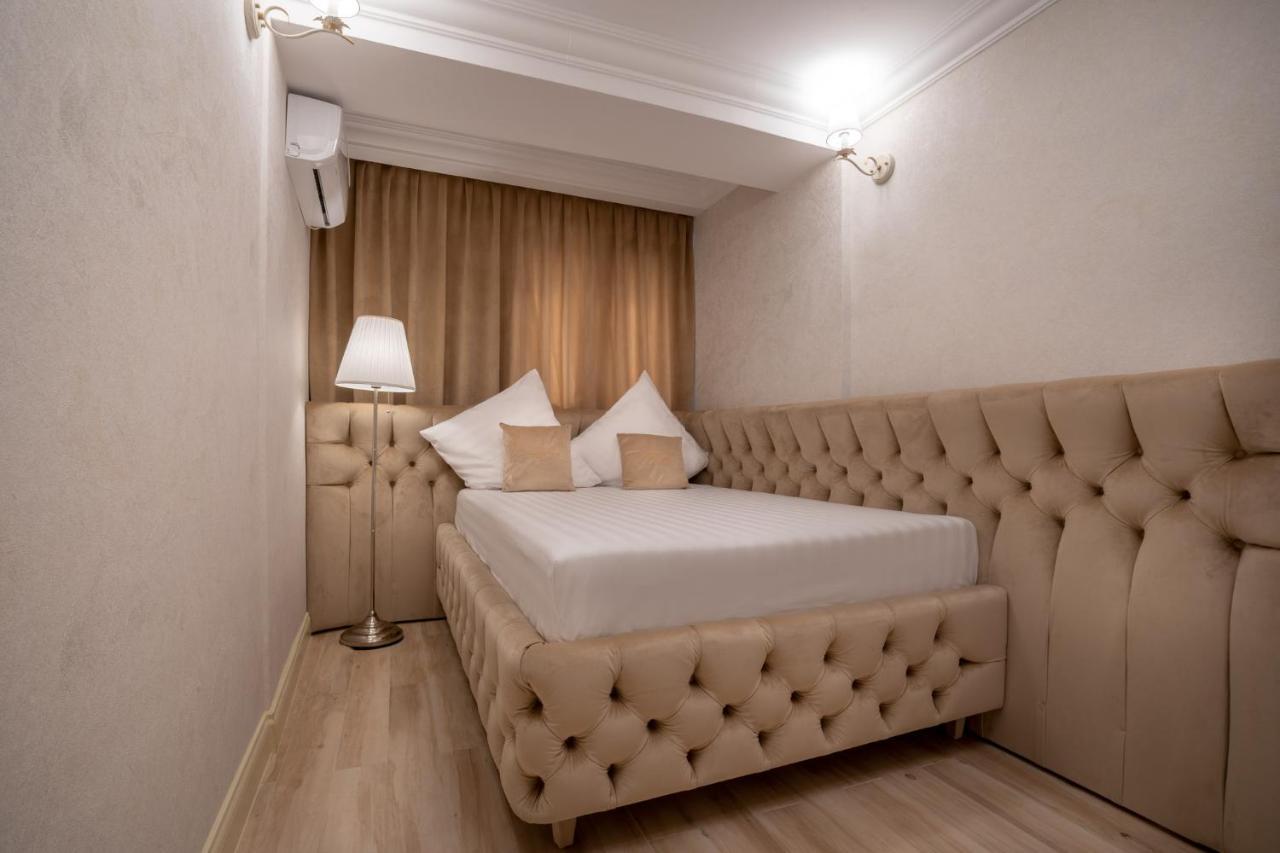 Hotel Casa Fiori Бухарест Экстерьер фото